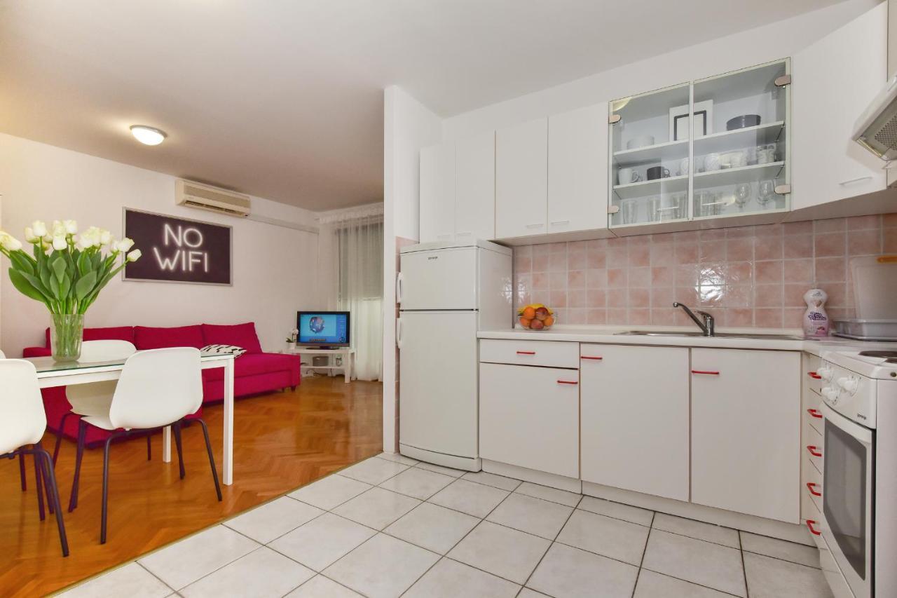 Heart Of Makarska Apartment Exterior photo